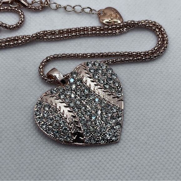 NECKLACE! Betsey Johnson “For Love of the Game” Rhinestone Pendant BNWT - Picture 2 of 5